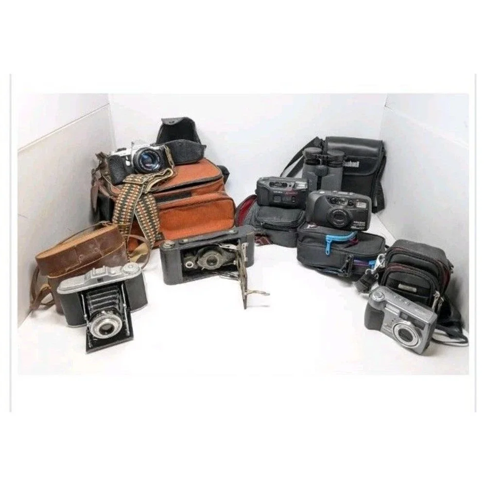 Antique/Vintage Camera Lot: Kodak Agfa, Pentax, Yashica